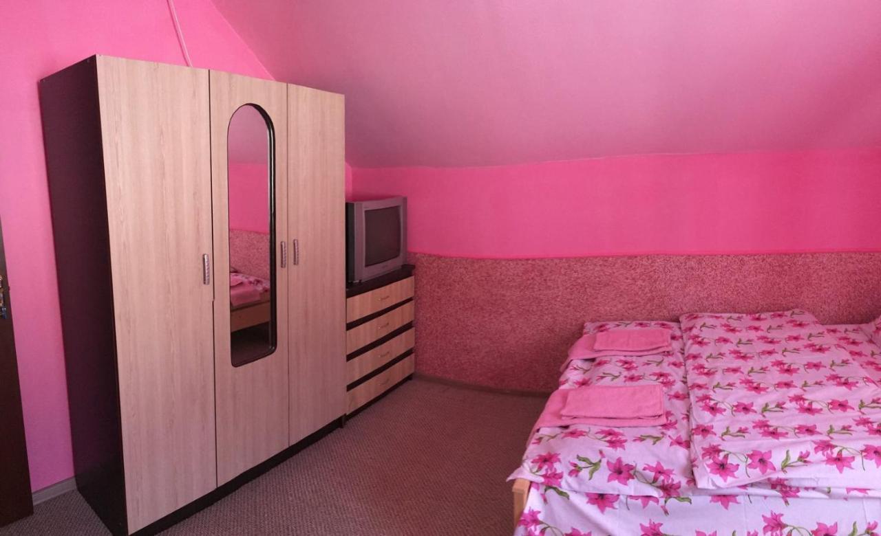 Apartamento У Ондраша Yasinya Exterior foto
