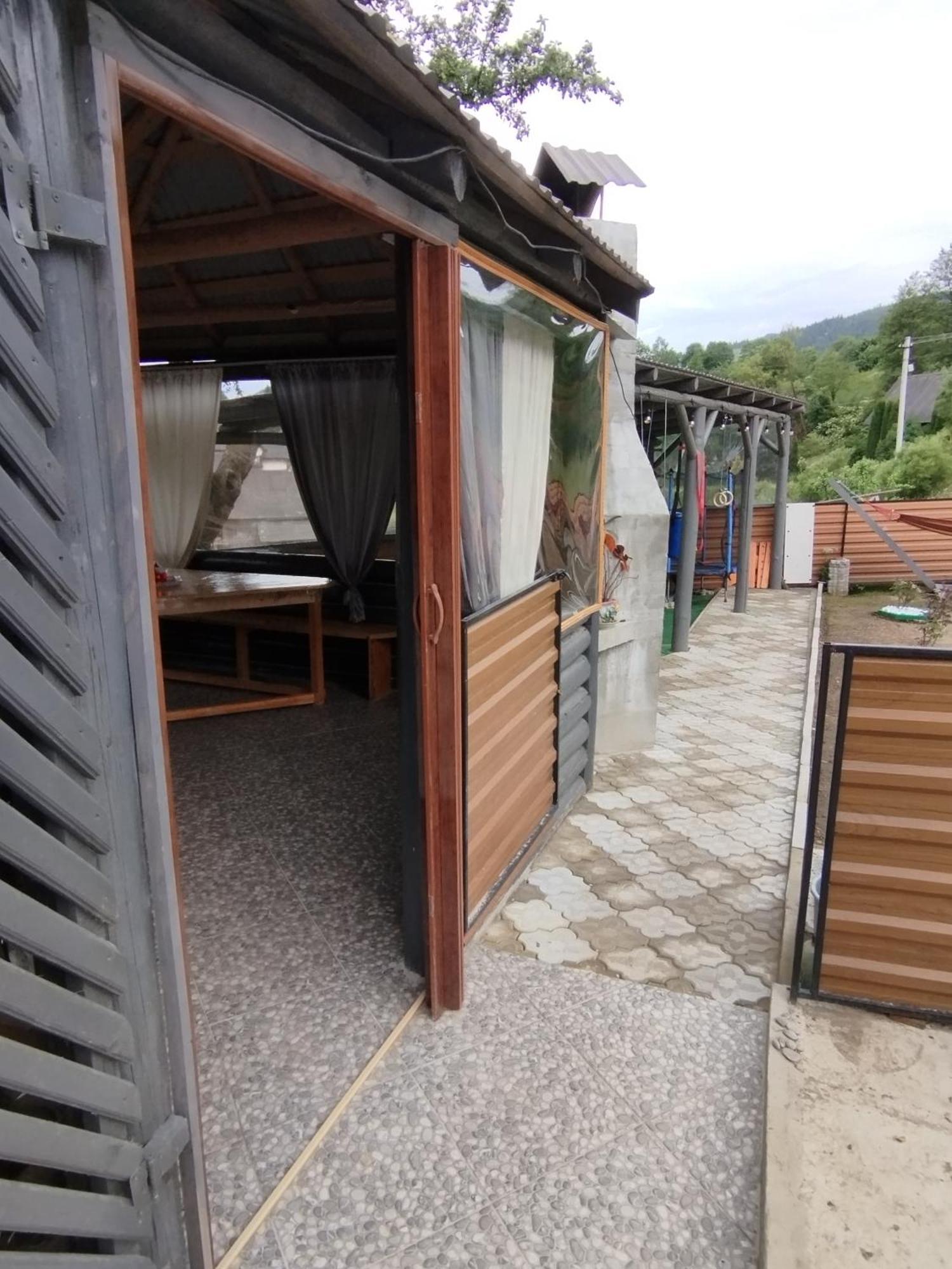 Apartamento У Ондраша Yasinya Exterior foto