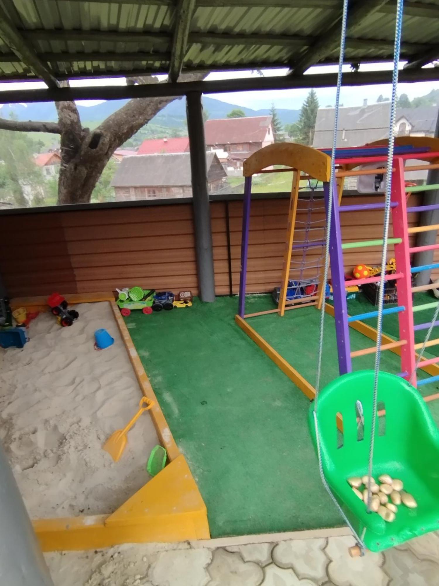Apartamento У Ондраша Yasinya Exterior foto